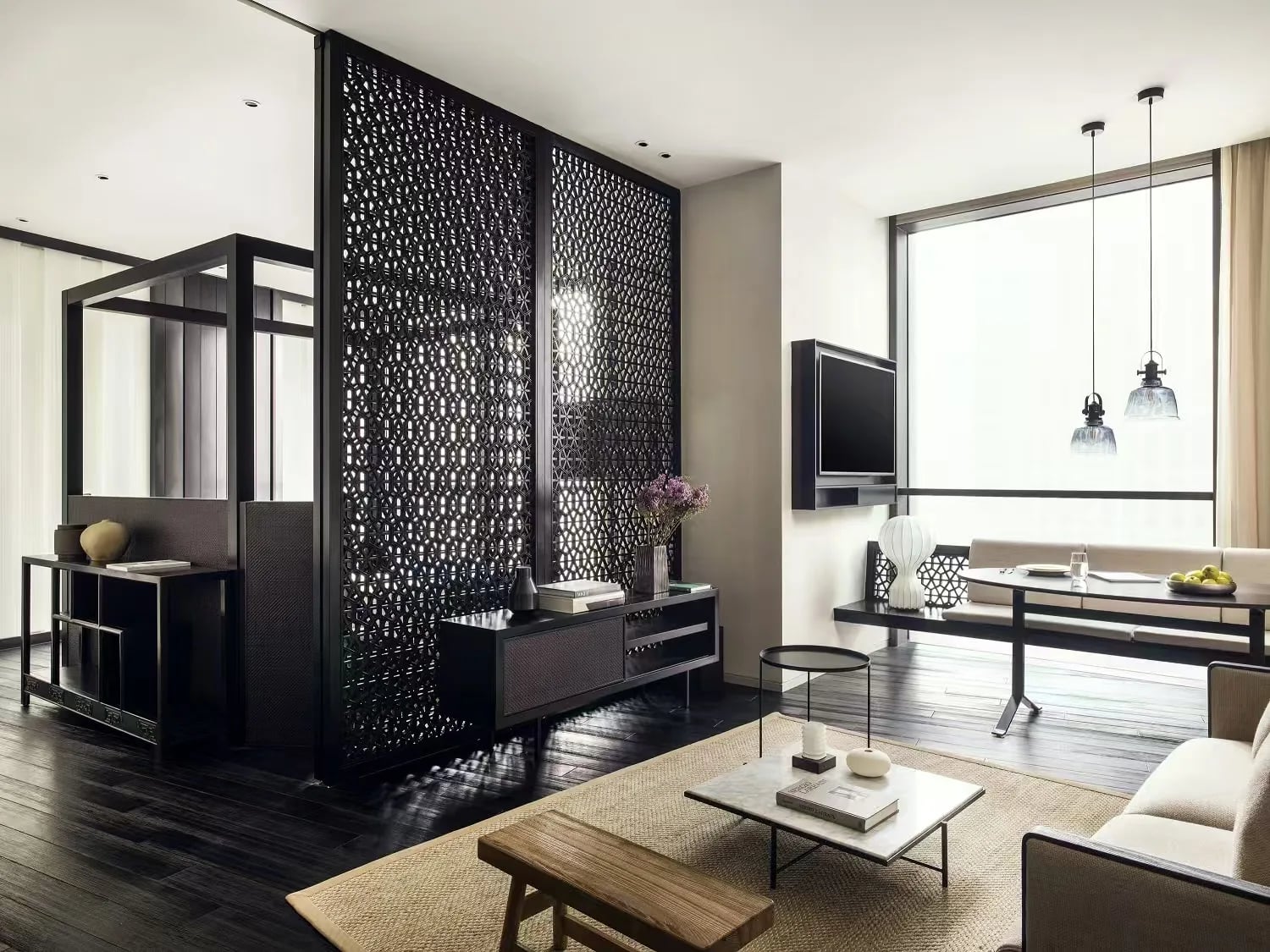 APARTMENT 80