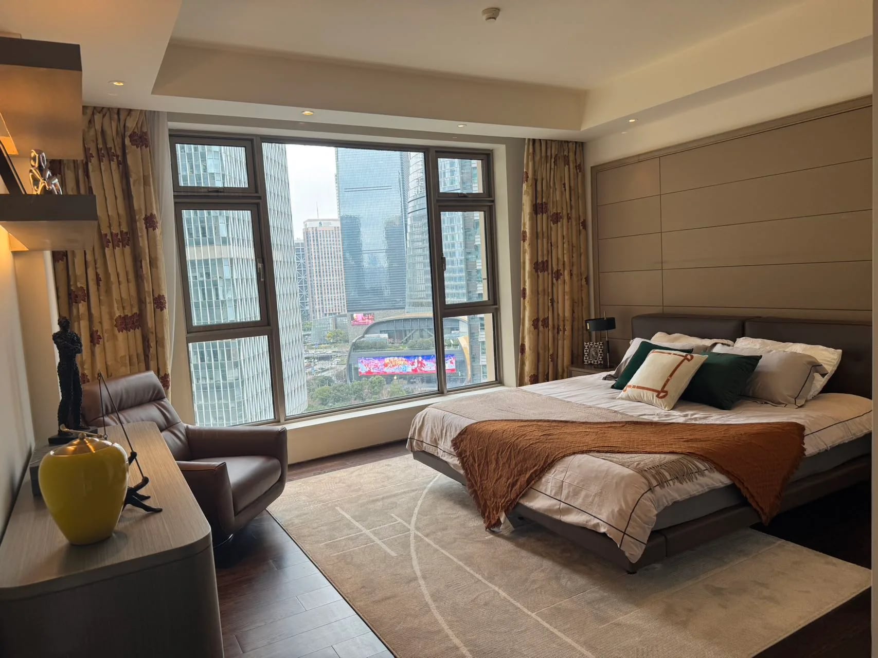 三房套房带保姆间 图片 4